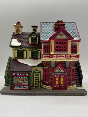 Lemax 2000 Vintage Village Plymouth Corner Baked Goods Porcelain Christmas House